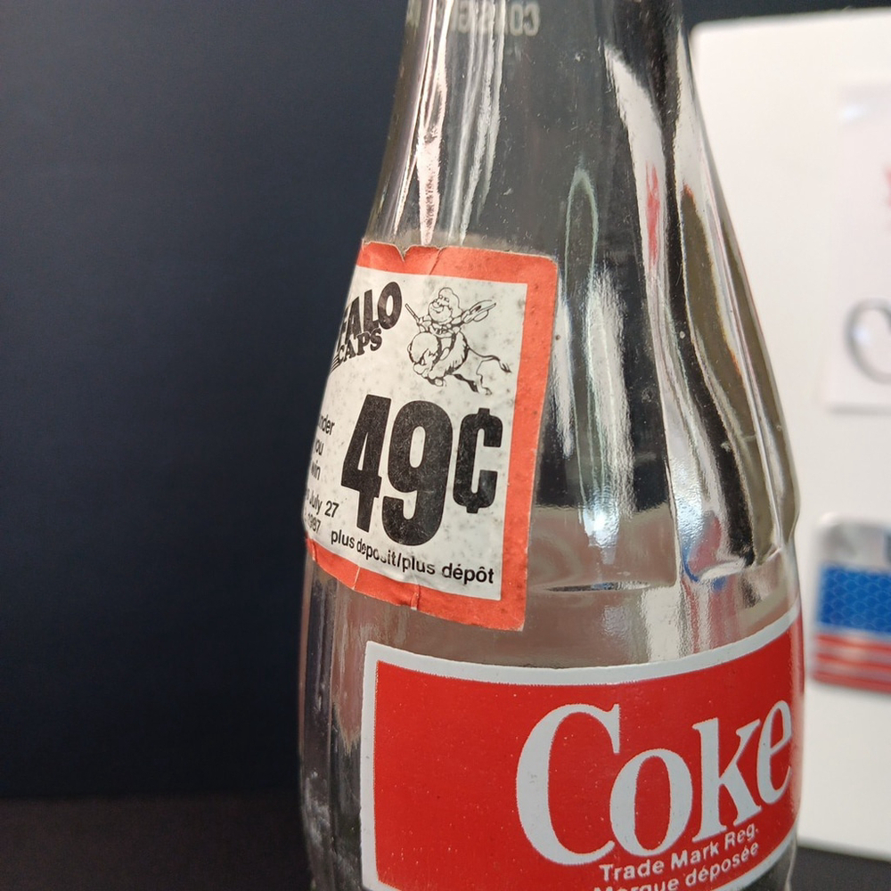 Vintage 1987 Coca Cola Canadian Bottle With Buffalo Caps Sticker 300ml Canada - Picture 5 of 12